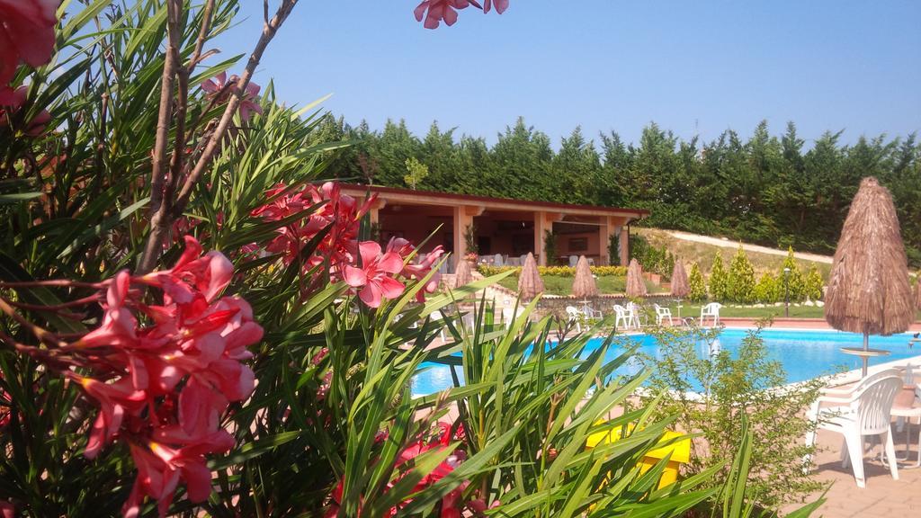 Tenuta La Ginestra Ornaro Bagian luar foto